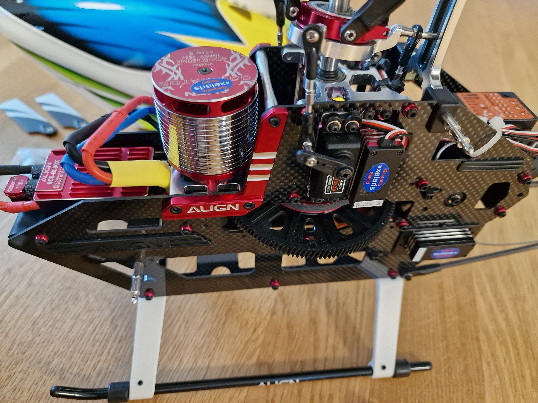 Align RC Modellbau: Align T-REX 500X Modellhelikopter inkl. Akkus – Gebraucht aus Birmensdorf ZH von  2