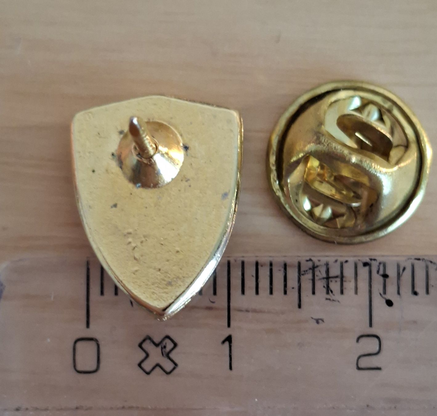 Ferrari Plaquettes & Badges: Pin Ferrari – D'occasion à Kriens par Wolly85 1