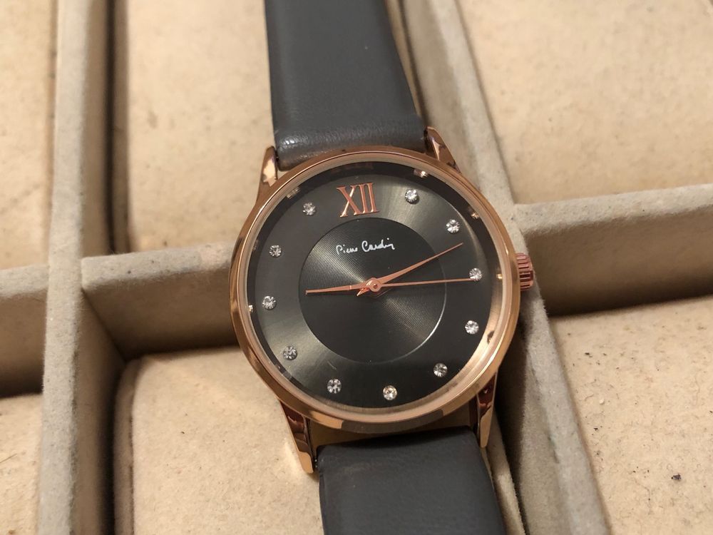 Montre Vintage Suisse Pierre Cardin Pour Femme - Comme Neuve - Années 80 - Quartz