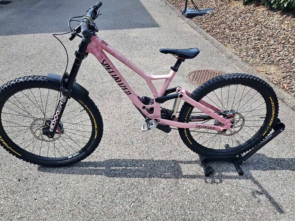 Velos: Specialized Demo Race – Gebraucht aus Onnens FR von oma_7ngq 4