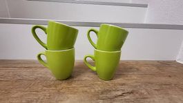 4 Tassen