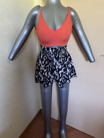 Short noir-blanc neuf S