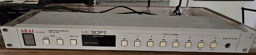 Instruments de musique: Akai Midi Patchbay – D'occasion à Signau par jamblaser