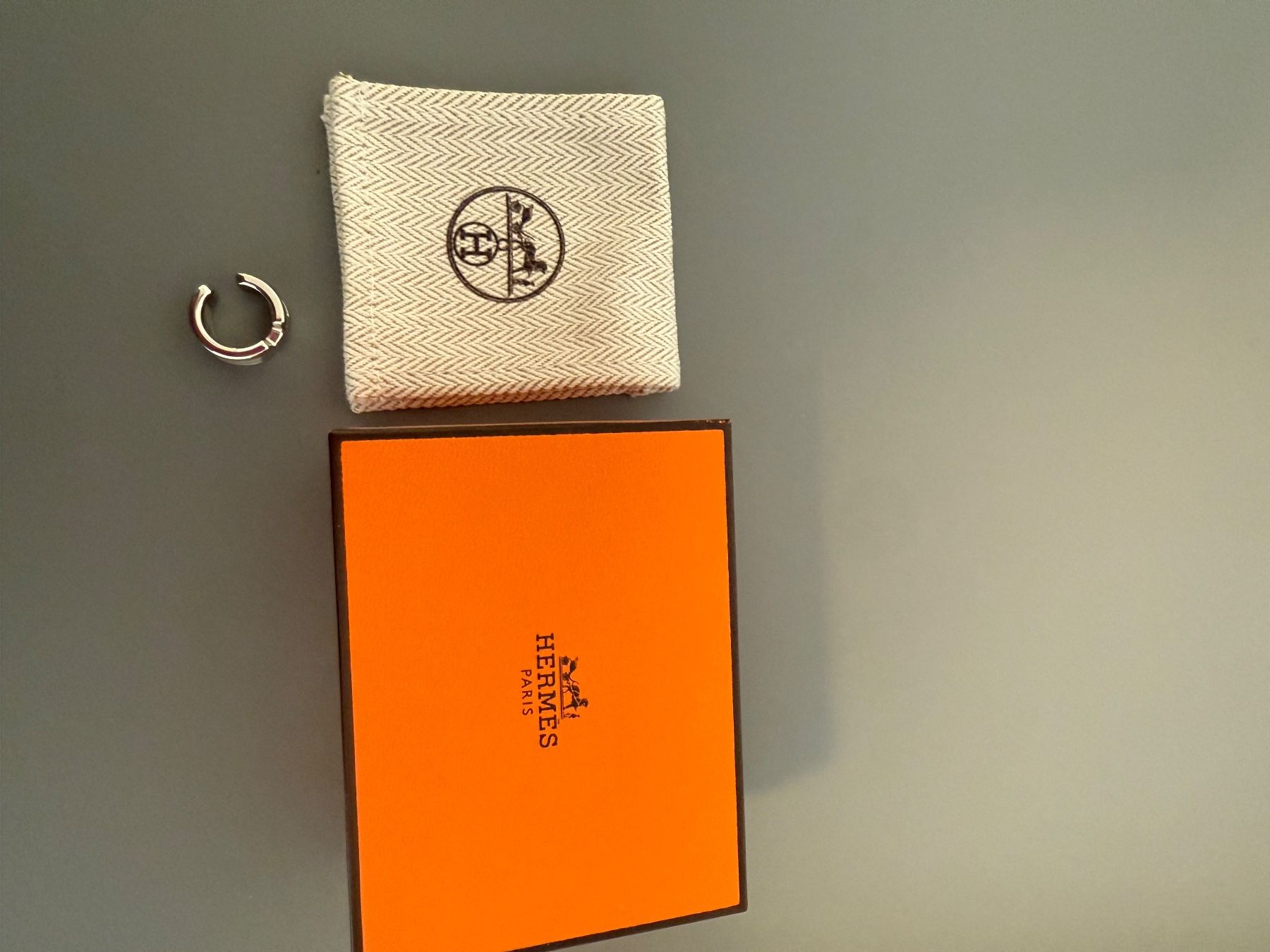 Hermès Orecchini pendenti & Orecchini a lobo: Olympe ear cuff, small model 350 CHF - Still New (Silver) – Usato da Zürich venduto da cyokopie915 3