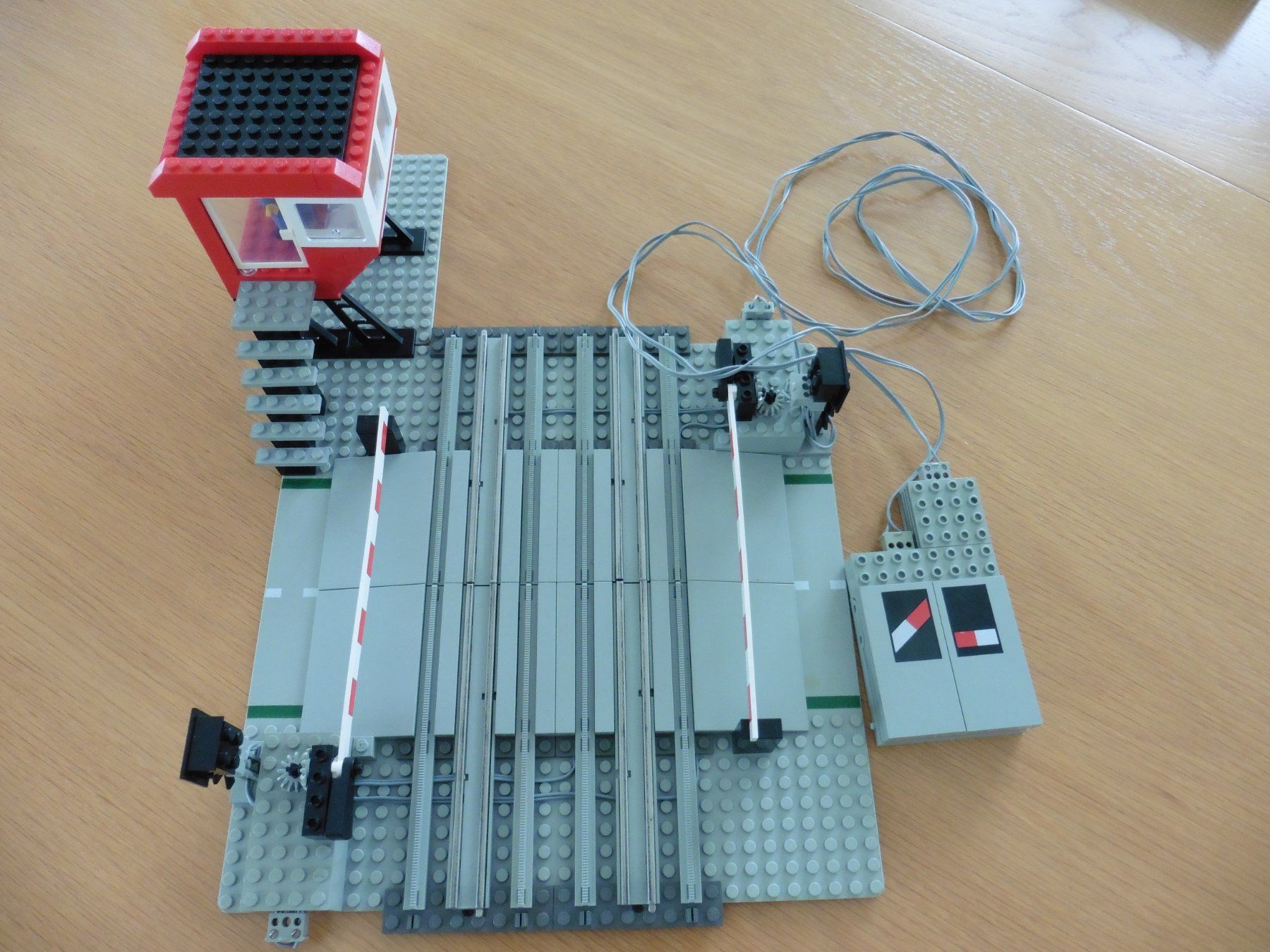 Lego Kit di costruzioni: Lego 7866 Bahnübergang 12V – Usato da Kaltbrunn venduto da sigale 4