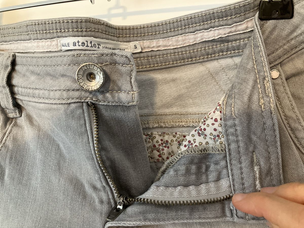 Nile Jeans: bestickte hellgraue nile jeans grösse S – Gebraucht aus riggisberg von yiin 1