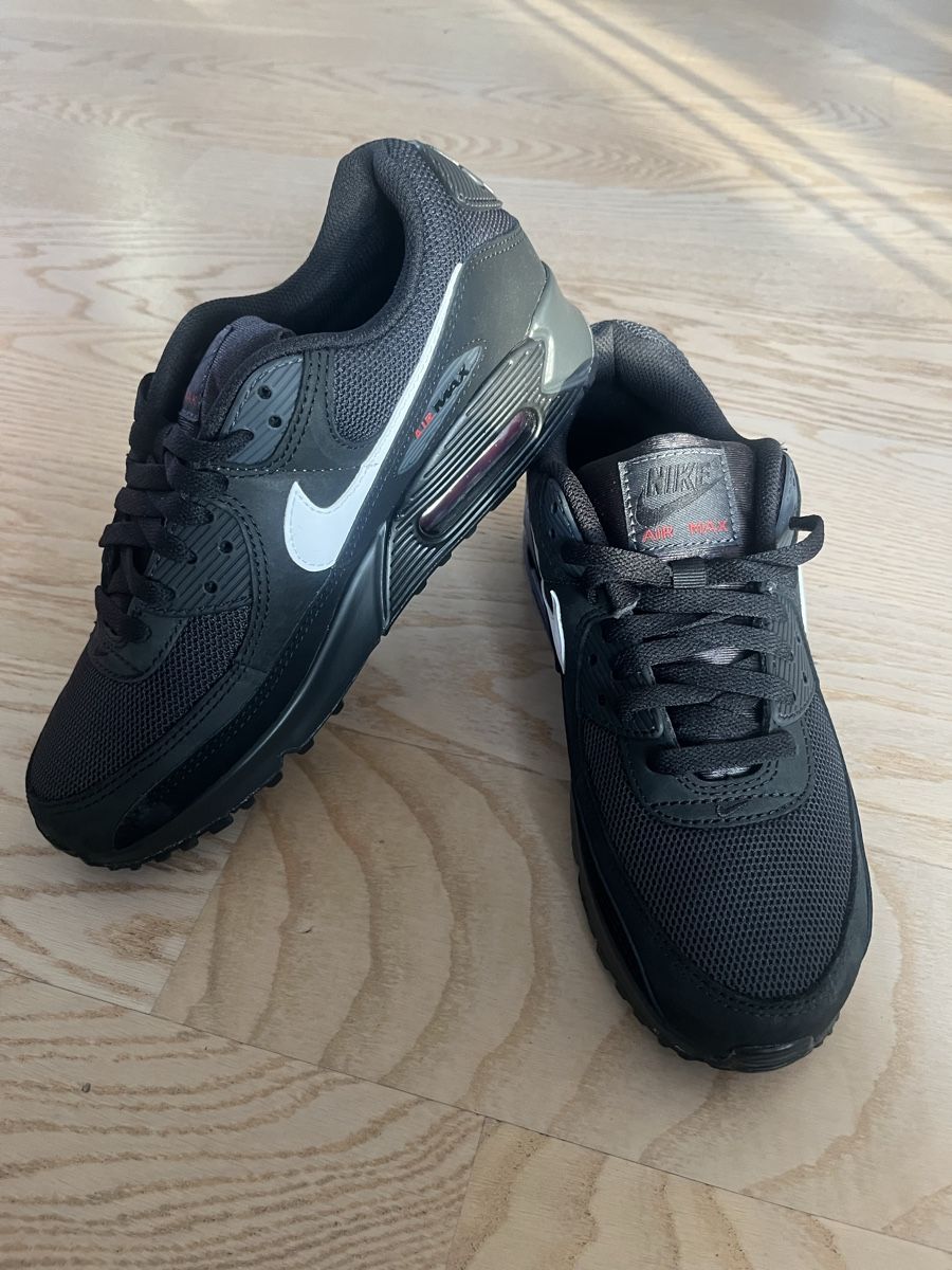 Nike Scarpe da uomo: Nike Air Max 90 Black/White Anthracite, Size EU 41 – Nuovo e nell'imballaggio originale da Wallisellen venduto da chris456