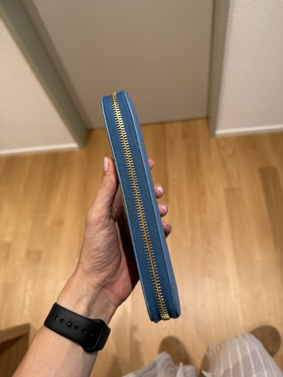 Prada Portamonete: Light Blue Prada Leather Wallet – Usato da Zürich venduto da sas_5f2h 2