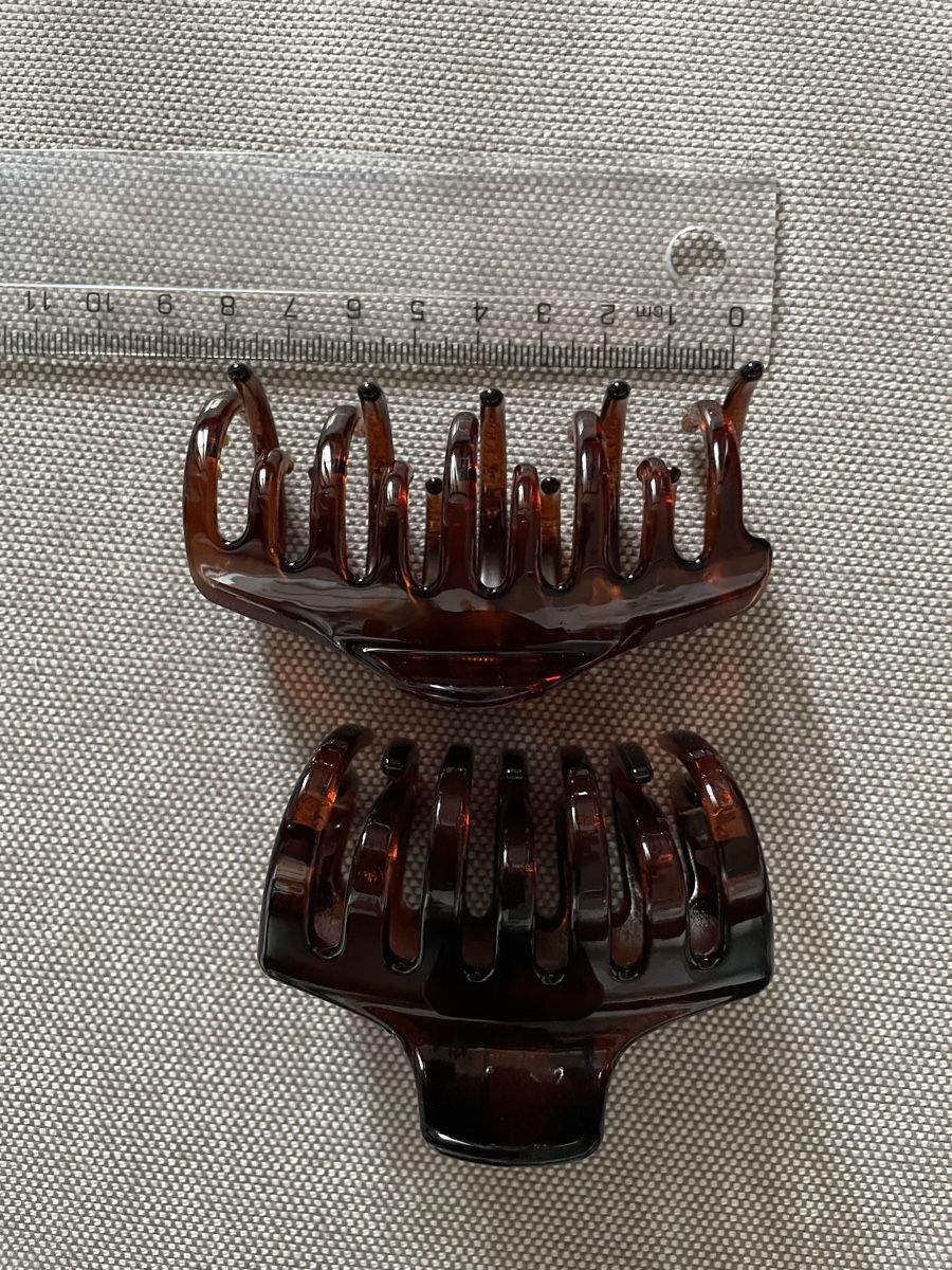 Accessori per capelli: 2 Haarklammern von Trisa, neu – Nuovo (secondo la descrizione) da Uster venduto da em_58td