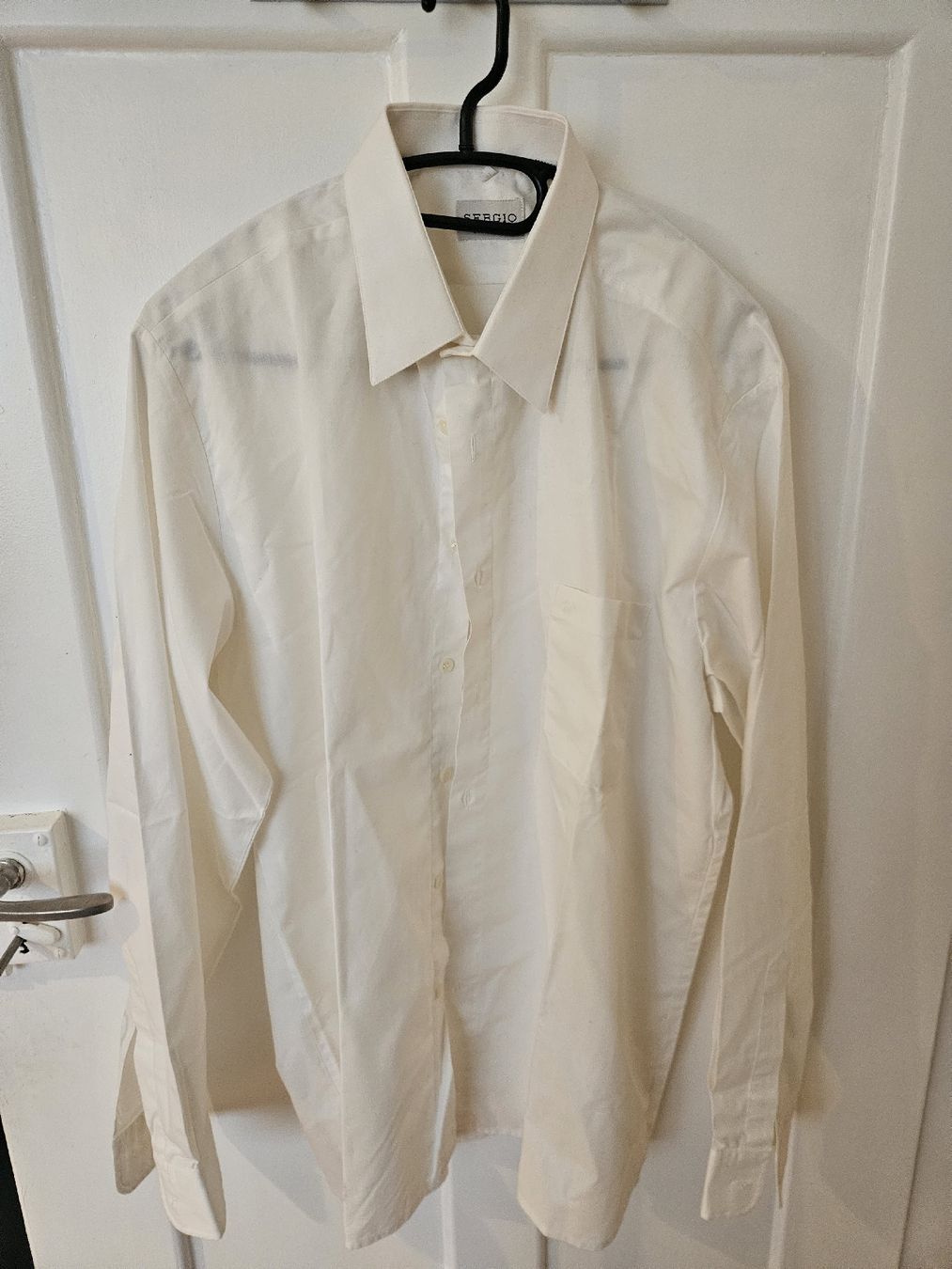 Lotti di vestiti: Lot de deux chemises blanches taille 41 – Usato da Pully venduto da arn_89gc 1