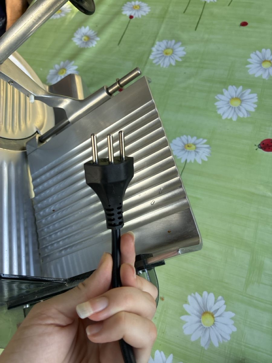 Appareils de cuisine: Fleischmaschine – D'occasion à Küttigen par min_rw2y 5