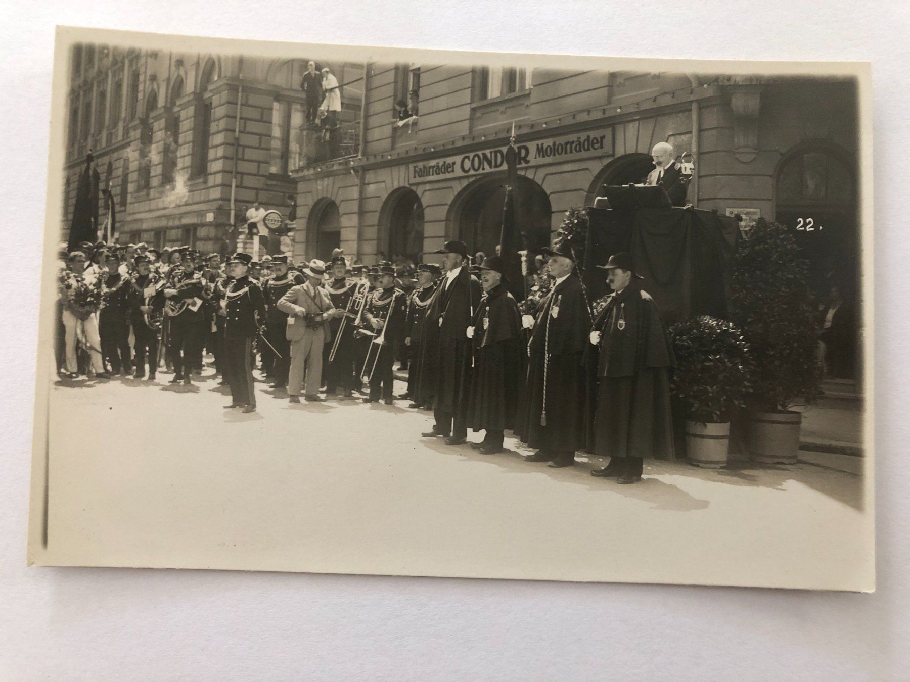 Cartoline postali: Ansichtskarte Bern Condor Velogeschäft Motorräder – Usato da Pfäffikon ZH venduto da Waltoversand