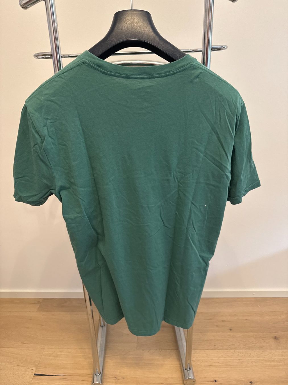 Volcom T-shirt: Grünes Volcom T-Shirt Gr. M – Nuovo (secondo la descrizione) da Fällanden venduto da ala_k7vk 1