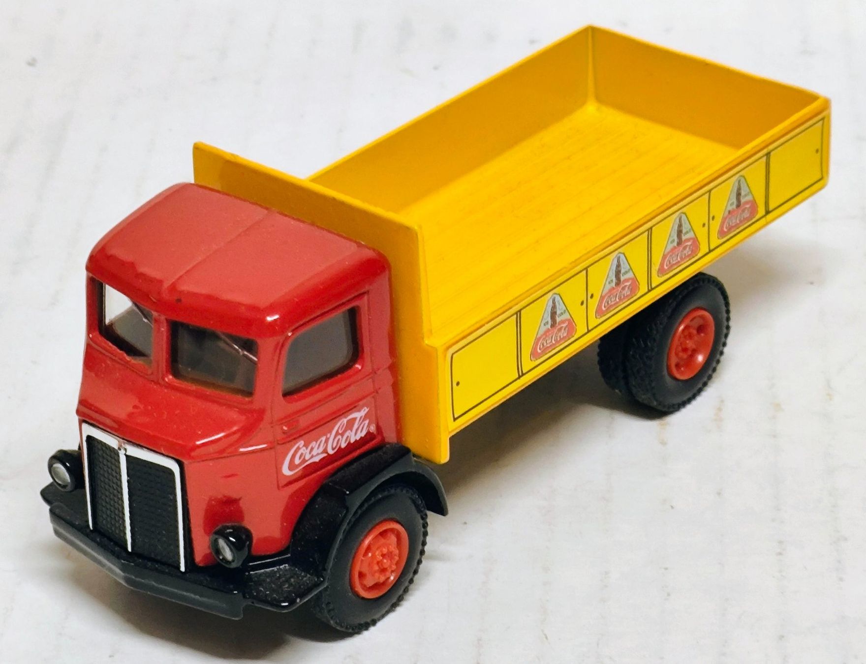 Coca-Cola Modellini d'auto: Coca-Cola Truck  (ohne Verdeck) – Usato da Pfäffikon ZH venduto da Colacity 1