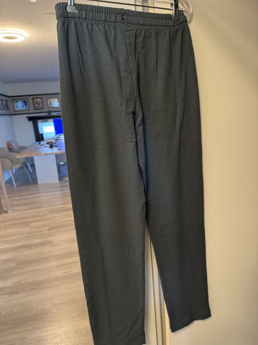 Calida Pantaloni: Calida Jogginghose Grösse S mit Etikett – Nuovo e nell'imballaggio originale da zürich venduto da dalia06 5