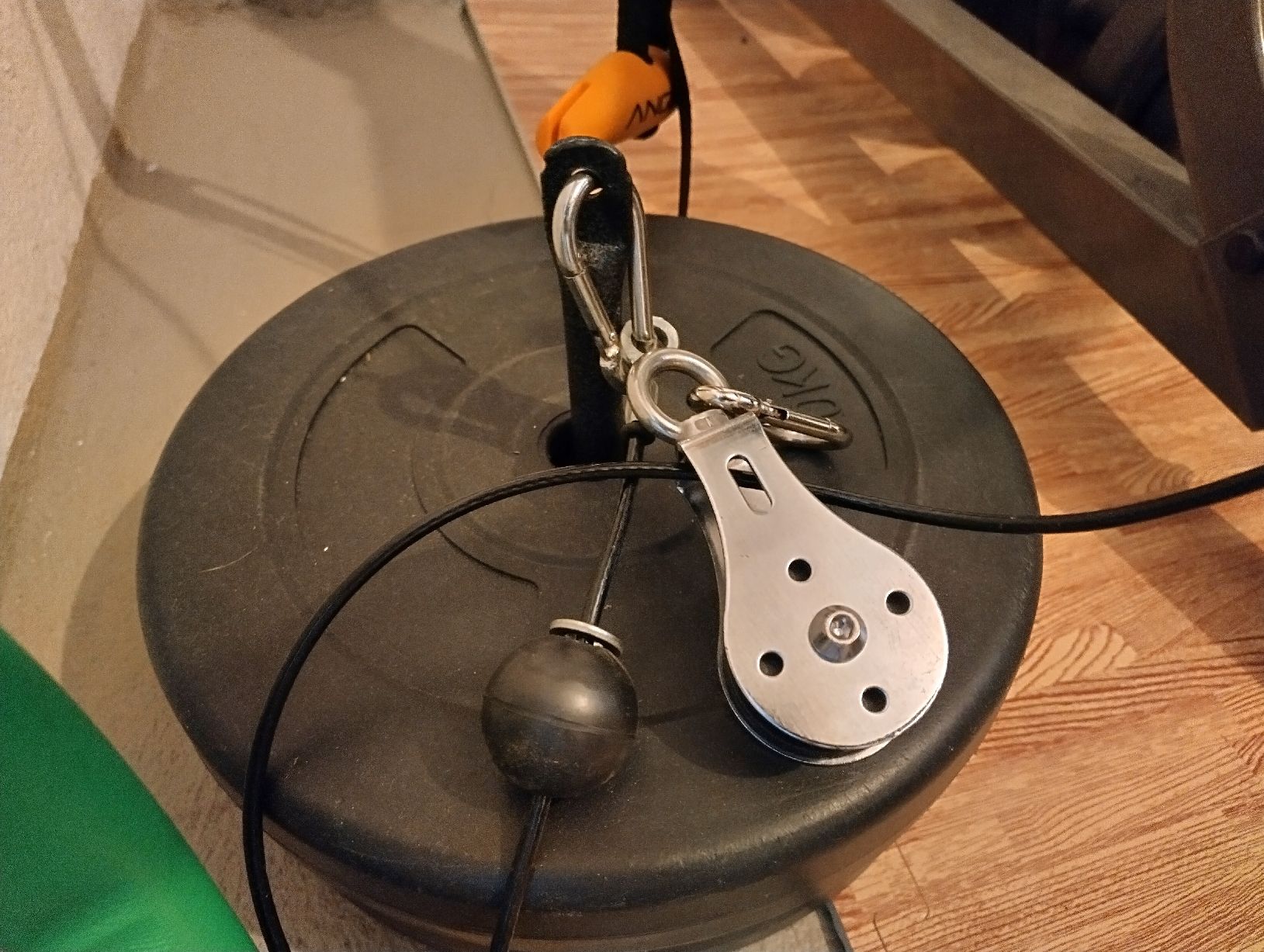 Hometrainer: Profi Hantelbank+ Multipress Rack inkl. Gewichte – Usato da Dättwil AG venduto da Kleinaberfein 9