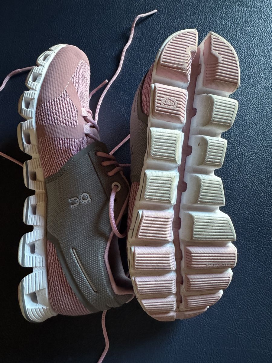 On Chaussures femmes: On Cloud – D'occasion à Altstätten SG par riganti 2