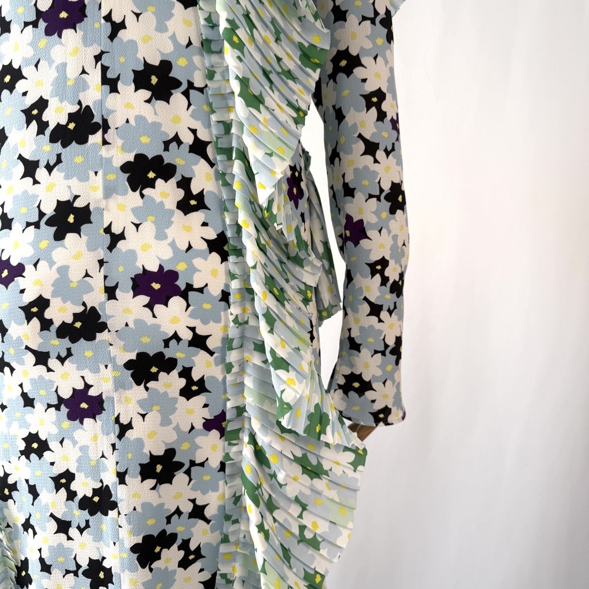 Kenzo Vestiti: KENZO New Dress – Nuovo e nell'imballaggio originale da Emmen venduto da Avviivva_Com2023 7