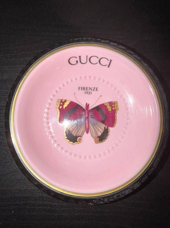 Portemonnaie: Exklusive Gucci-Kollektion 200 statt 300 – Gebraucht aus Rüti ZH von sor_c27g