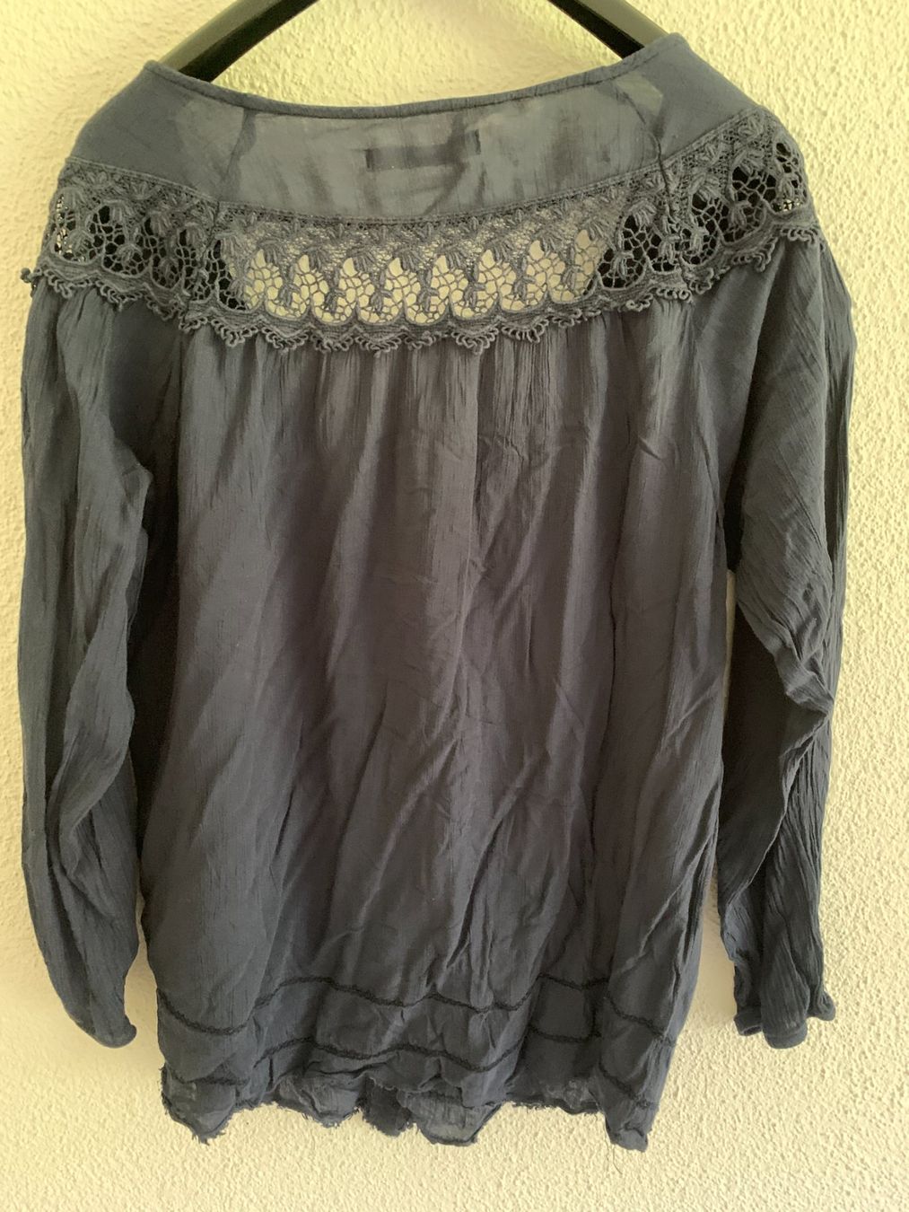 Camicette: Bluse dunkelblau mit Spitzenbesatz Grösse M – Usato da Rengg venduto da kindle02 1