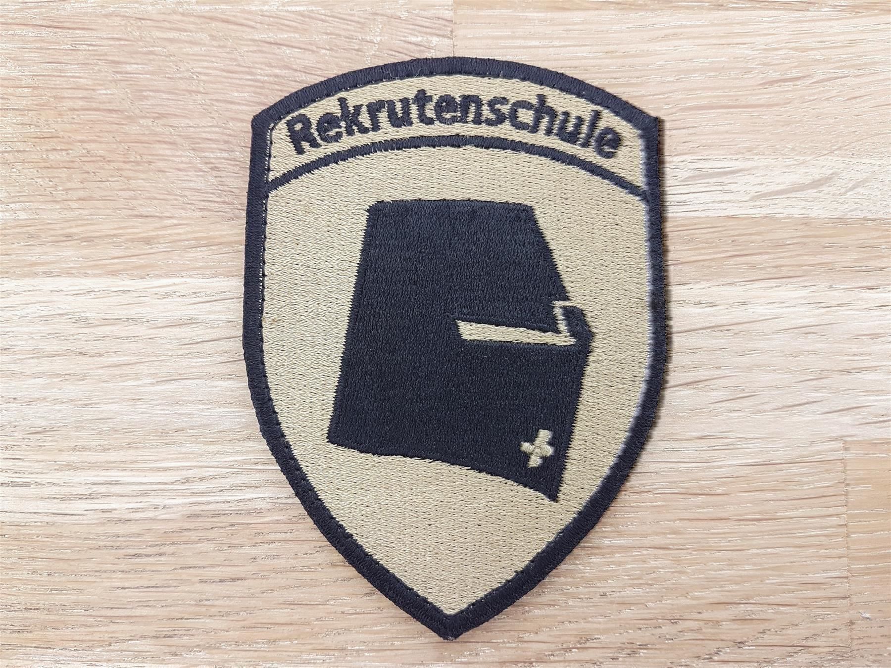 Placchette & Badge: Badge Rekrutenschule Panzer – Usato da Erlinsbach venduto da S700