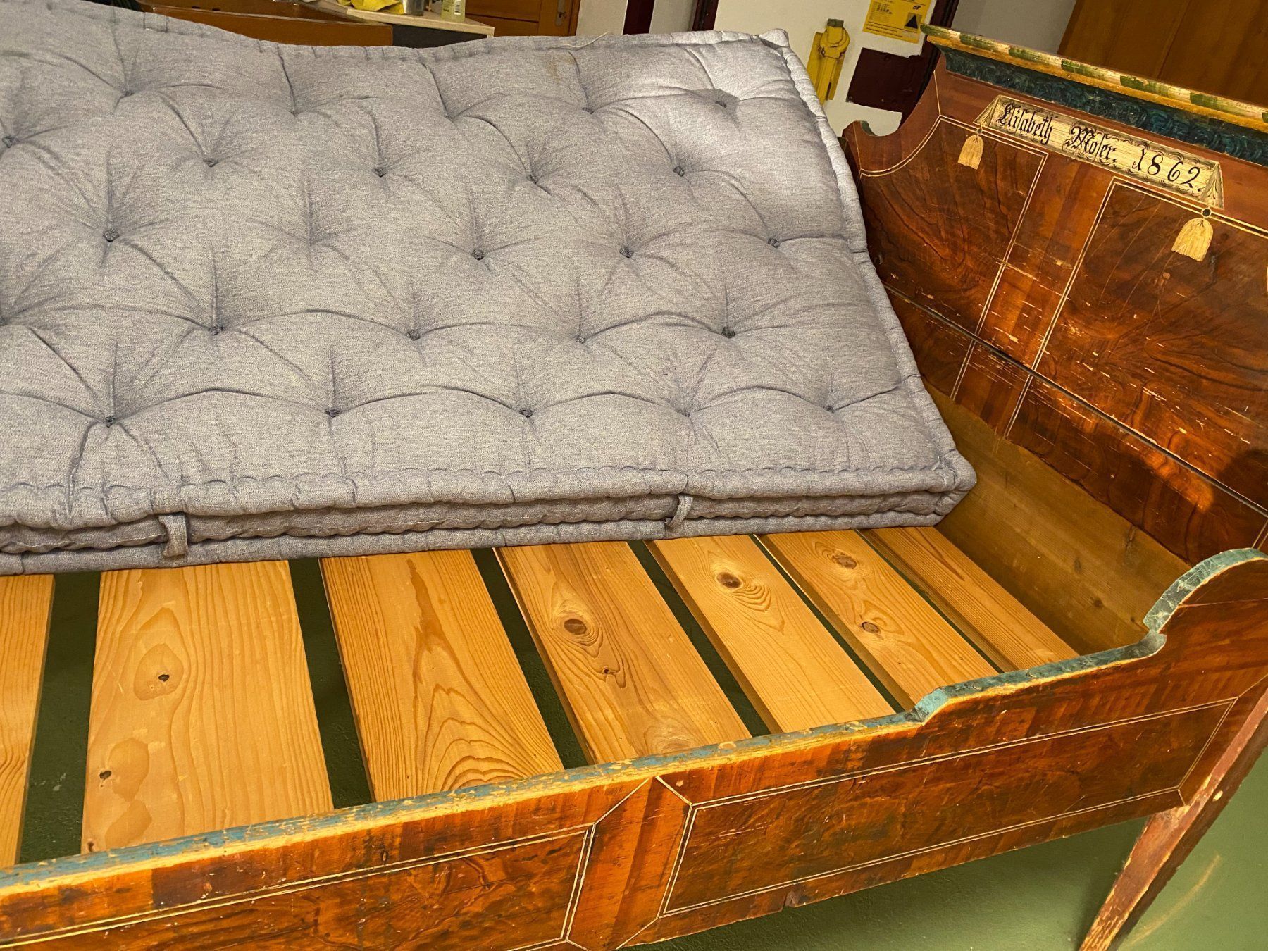 Betten: Antikes Bett E. Moser 1862 – Gebraucht aus Ellikon an der Thur von Schnyvo 3