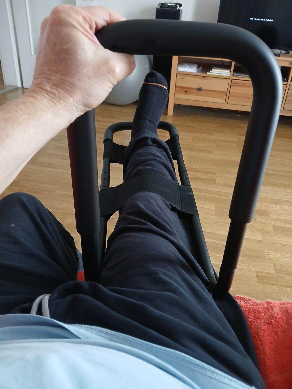Hometrainer: Beinmuskel Dehnen – Gebraucht aus Widnau von dan_w78n