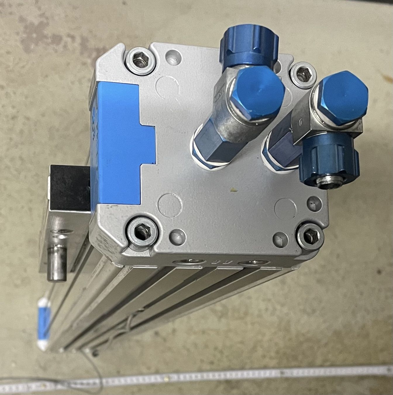 Festo Altro per industria metallurgica: Festo Pneumatik Linearantrieb DGP-50-570-PPVA-B – Usato da Sins venduto da 3985schluckti 8