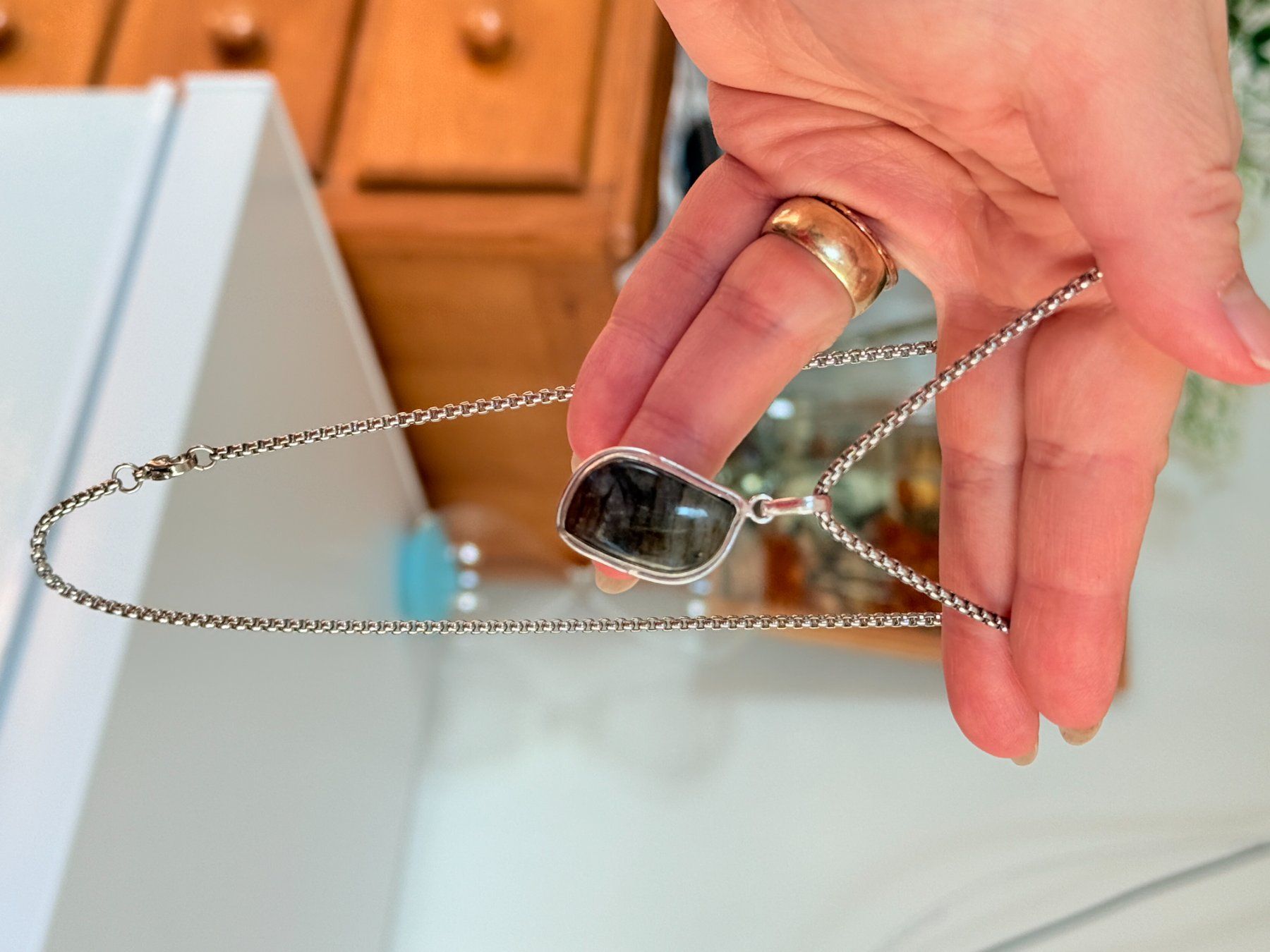 Ketten: Collier Labradorite naturelle – Neu und originalverpackt aus Genève von AGBERG 7