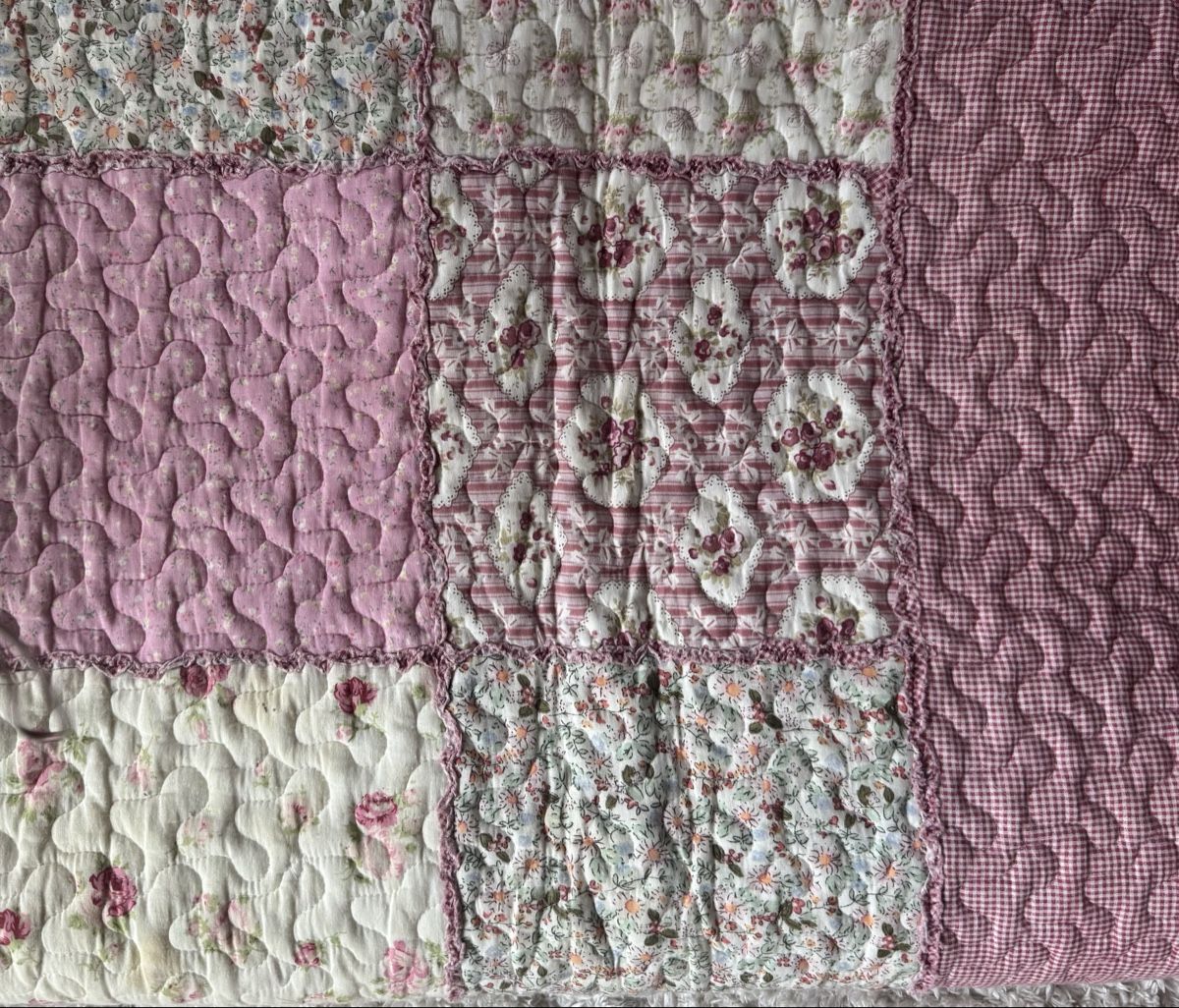 Coperte: Patchworkdecke rosa/weiss, Handarbeit, neuwertig! – Usato da Herzogenbuchsee venduto da SaRaDe77 1