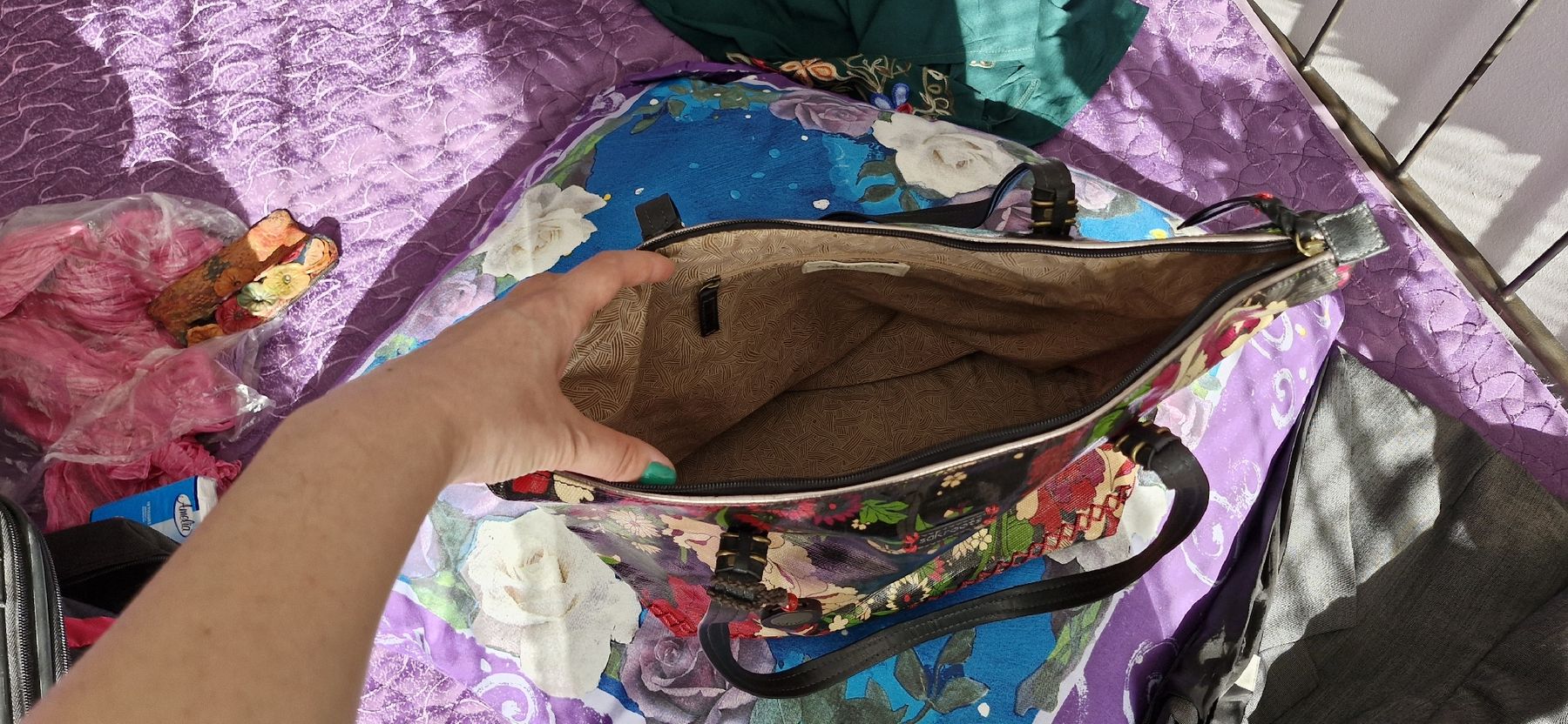 Taschen für Damen: Sakroots bag – Gebraucht aus Bonstetten von Denitza87 2