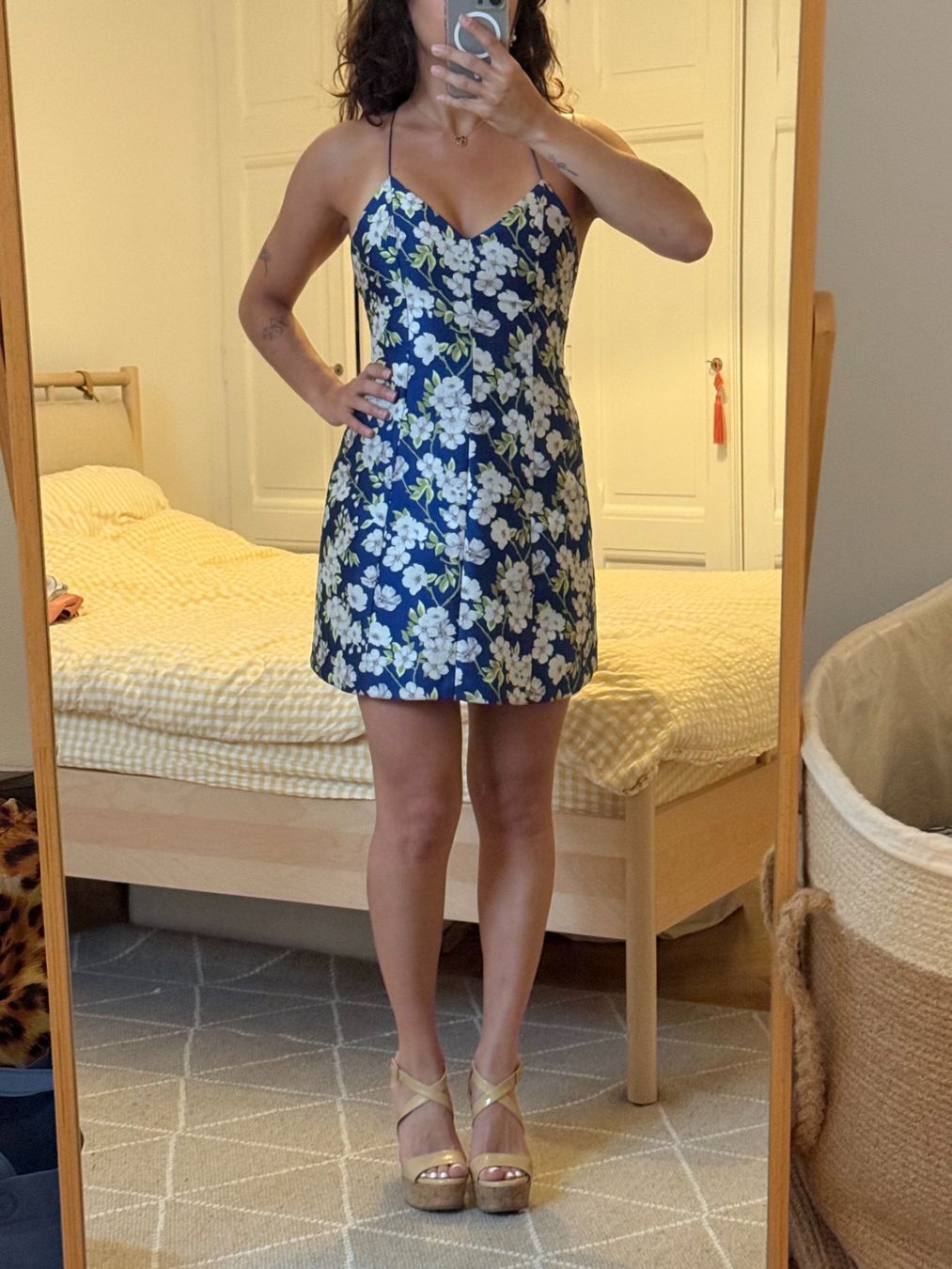 Vestiti: Mini-robe Alice + Olivia – Usato da Geneve venduto da Salomevergne