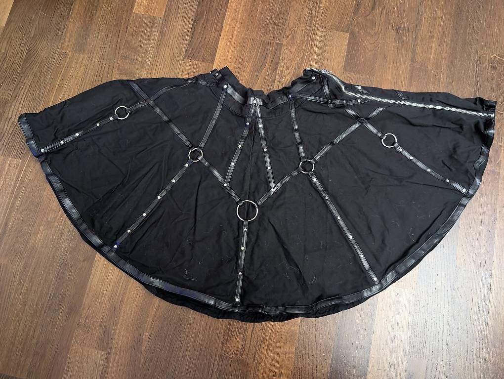 Gonne: Restyle Gothic Rock – Usato da Dietikon venduto da eva_kp58