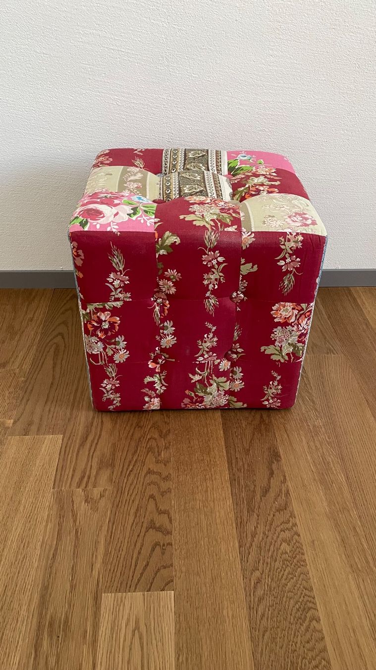 Kare Hocker: KARE Hocker Patchwork-Stil, 40x40x40cm – Gebraucht aus Luzern von Christian_hodel 2