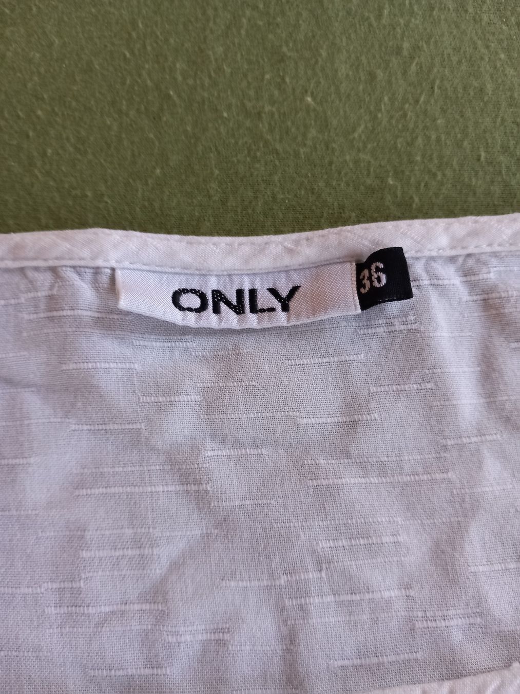 Only Top: Blouse blanche ONLY en viscose Taille 36 – Usato da Faoug venduto da per_kp6r 1