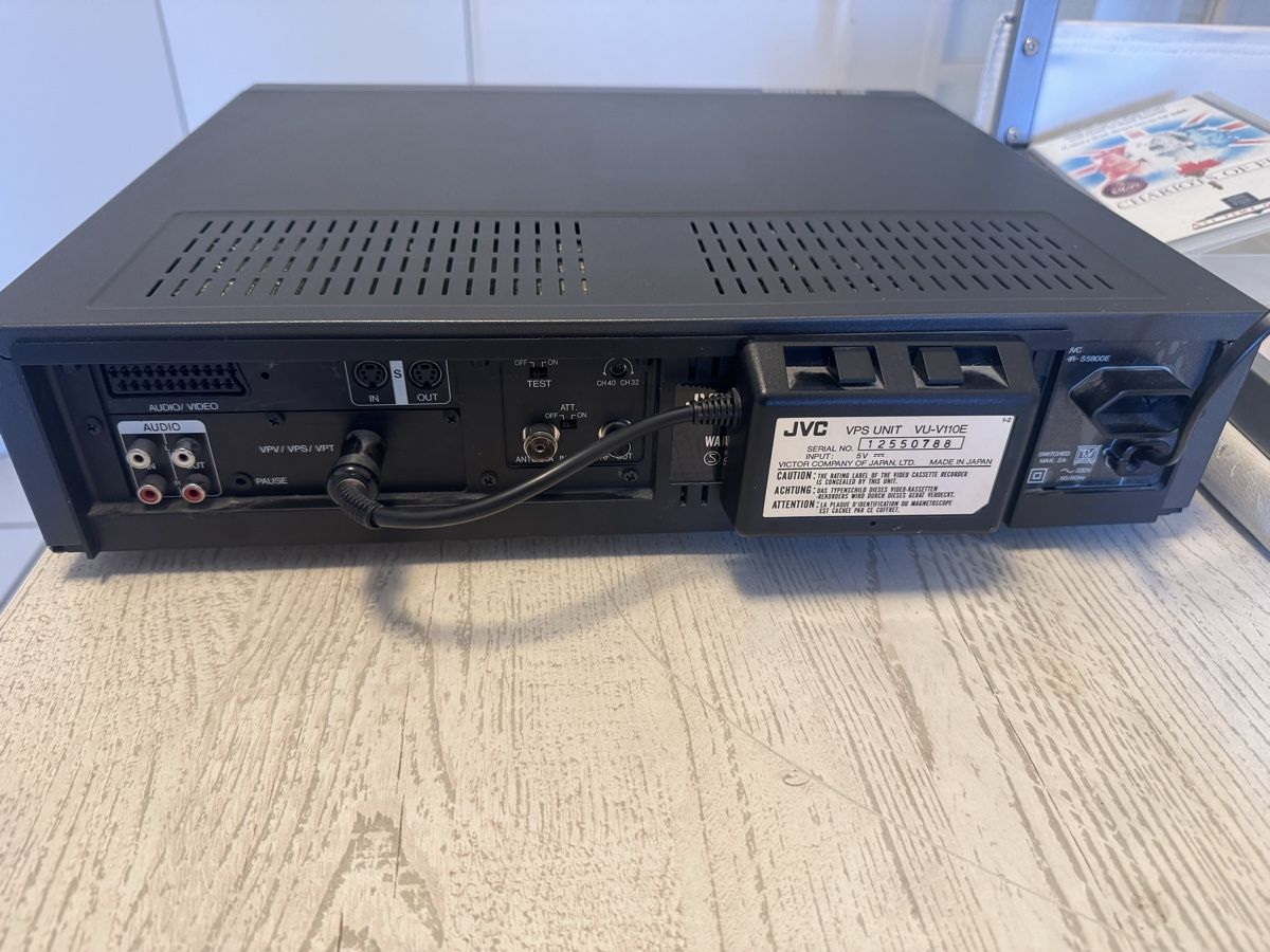 JVC Registratori: Jvc hr-s5800e svhs videorecorder – Usato da Zunzgen venduto da milesdavis76 9