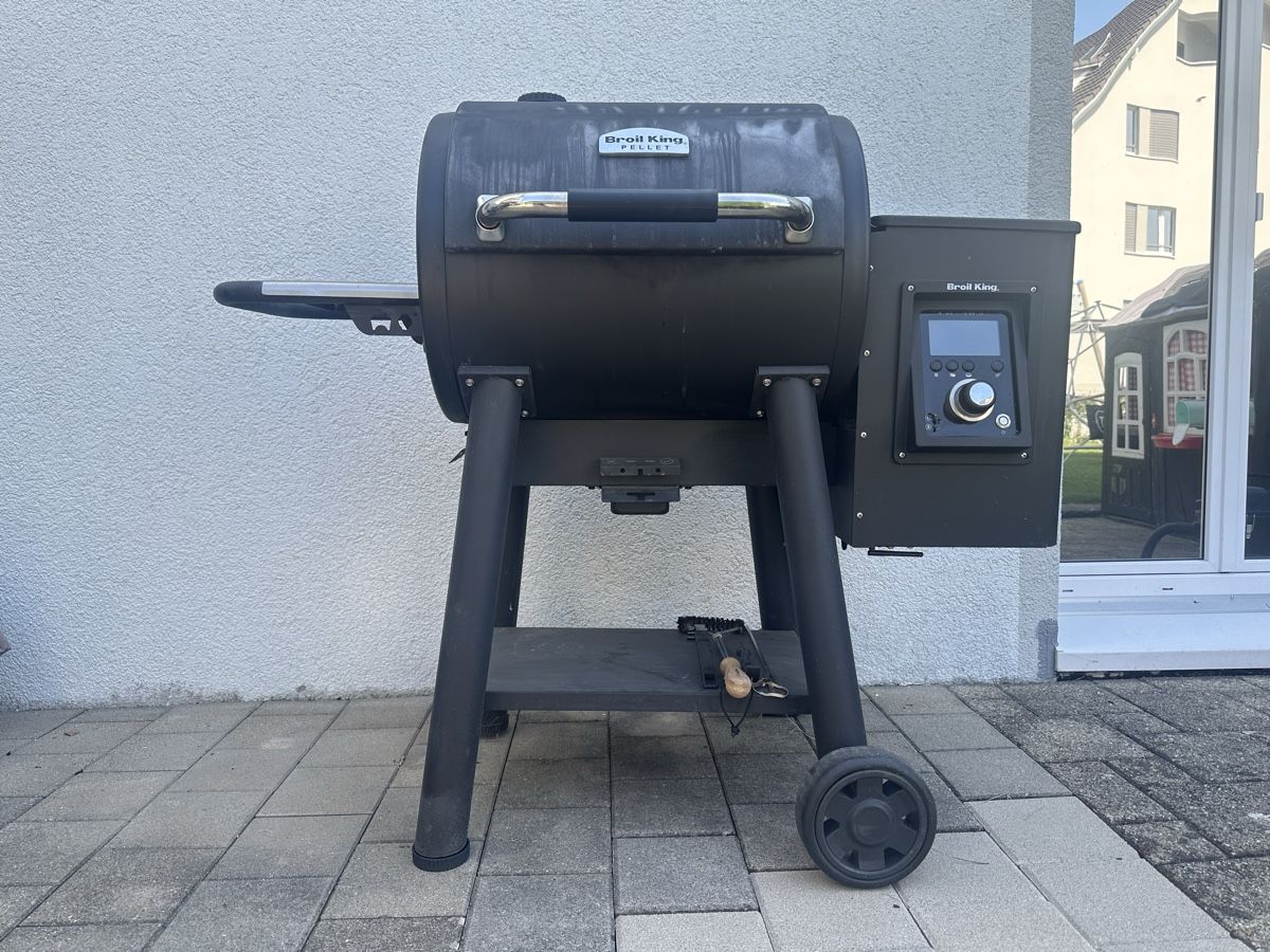 Broil King Grils: Pelletsmoker BroilKing Regal 400 – D'occasion à Arnegg par fabi9200