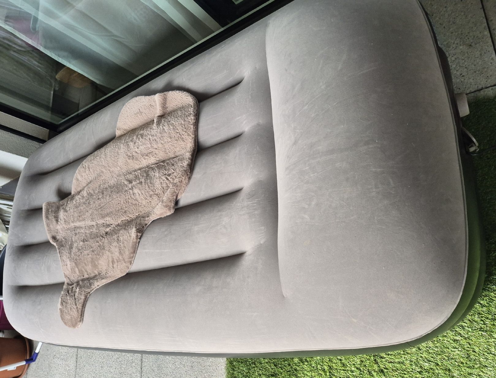 Matratzen: Bestway Luftmatratze mit Pumpe – Gebraucht aus Baar von Nira60 1