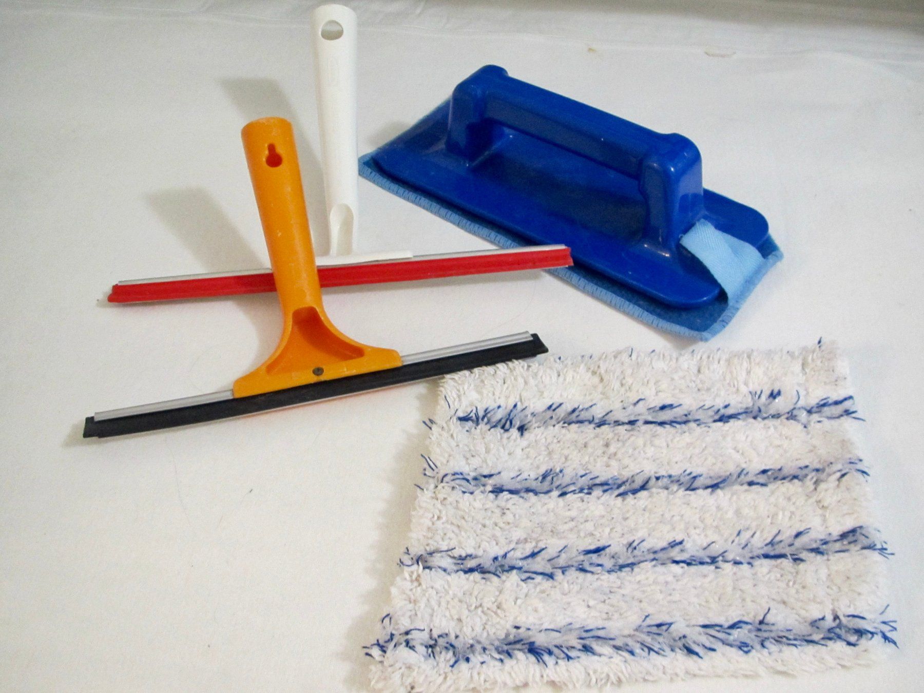 Libri: 4 SERPILLERES , 3 RACLETTES – Usato da Murten venduto da Selliot 5