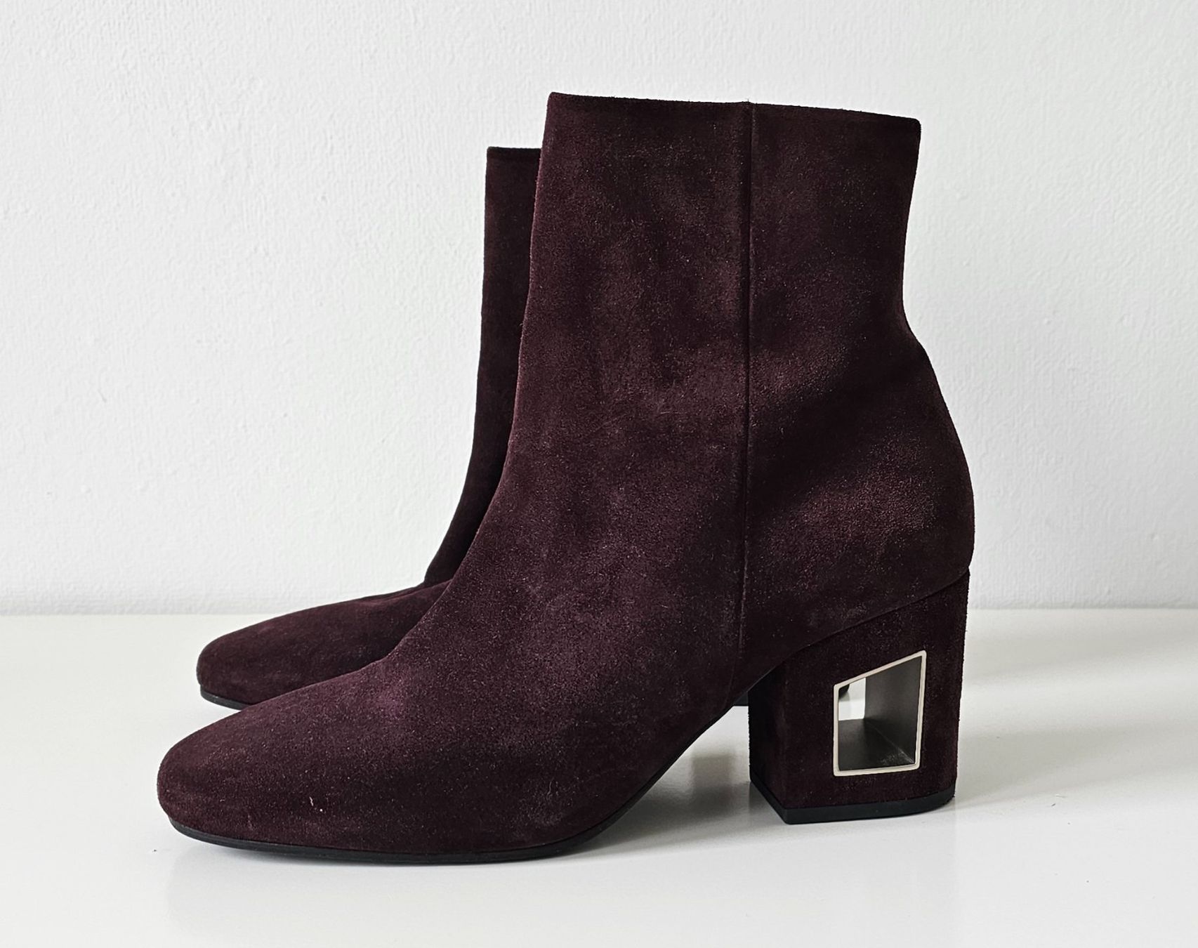 Vic Matié Damenschuhe: Vic Matie Pumps Gr. 40 Wildleder borderaux – Neu (gemäss Beschreibung) aus Luzern von TausendD 3