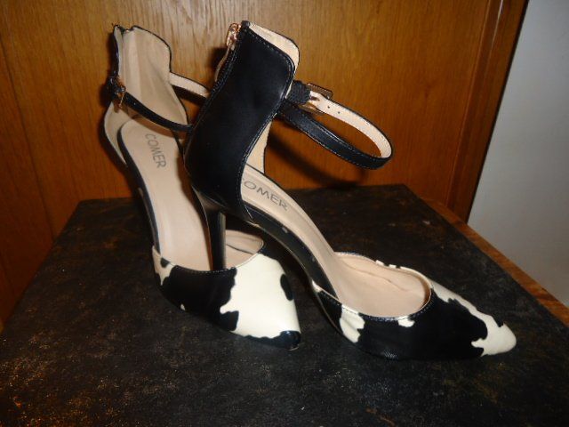 Scarpe da donna: Sandalen Damen Grösse 37 – Usato da Zürich venduto da liquidation-cobra 1