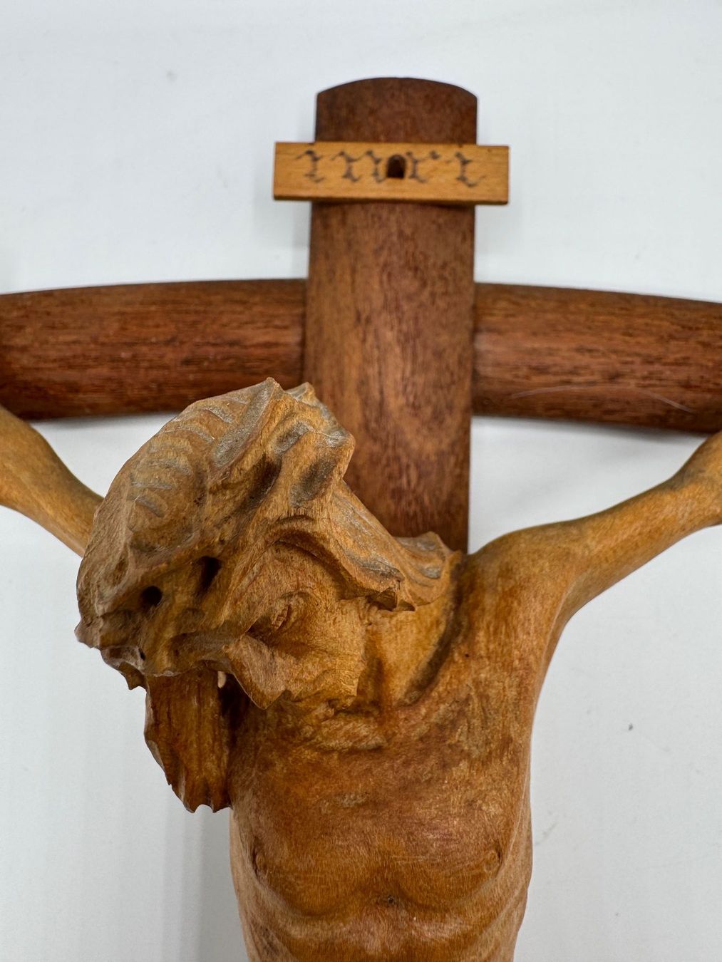 Figuren: Holzkreuz mit Jesus Figur – Gebraucht aus Sachseln von BONATI01 5