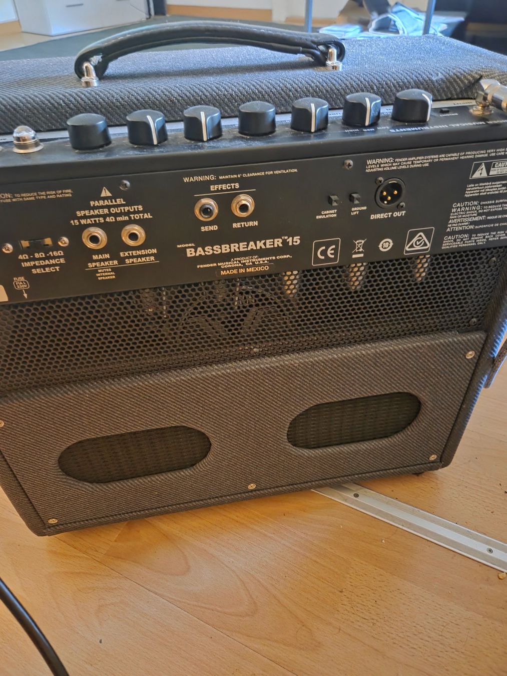 Fender Amplificatori: Fender Bassbreaker 15 Combo Amplifier – Usato da Zürich venduto da Schmani_hu 3