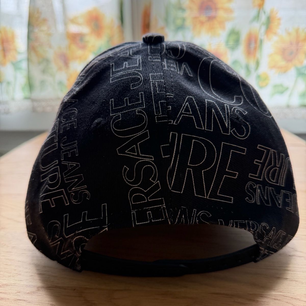 Versace Altro in  Abbigliamento & Accessori: Versace Jeans Couture Kappe Schwarz – Usato da Zürich venduto da d0miNik. 1