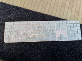 Apple Magic Keyboard mit Touch ID und Ziffernblock