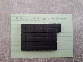 Magnete quadratisch,  schwarz, 4.9mm x 4.9mm x 4.9mm