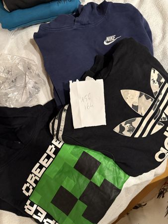 Lot de 3 pulls Nike, Adidas & Minecraft -156-164