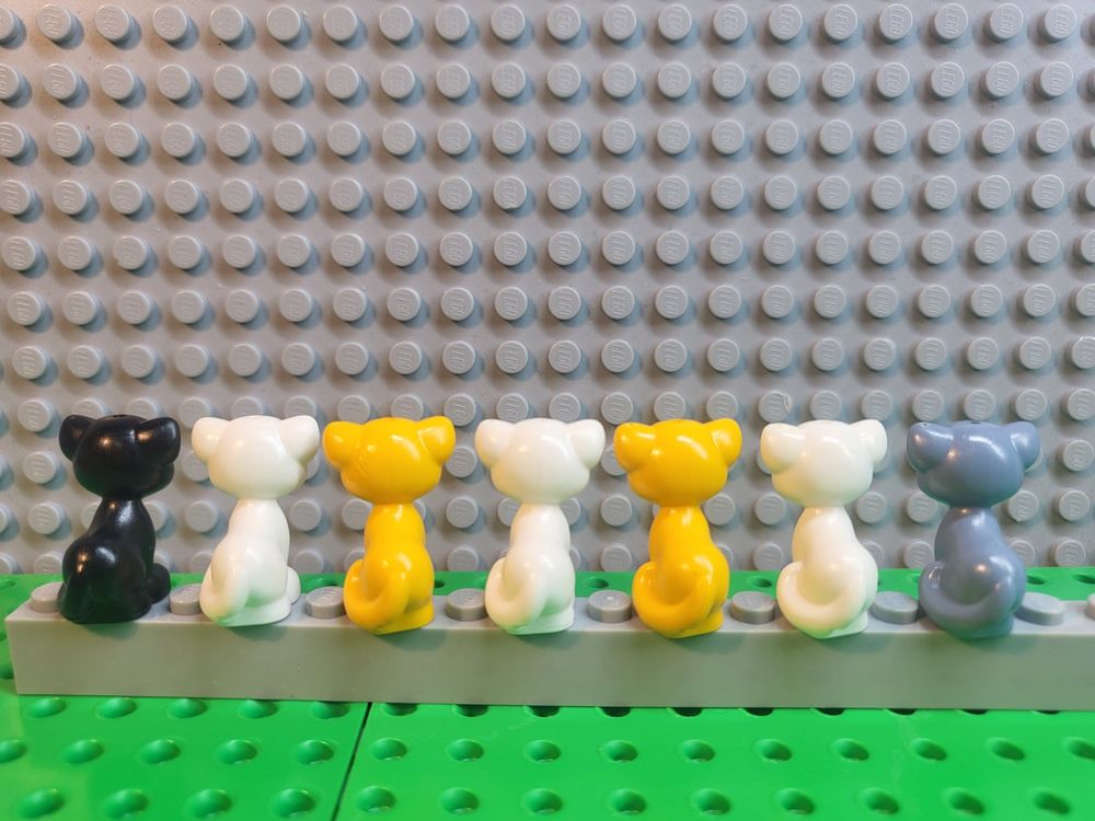 lego bausteine bauzubehor katze in schwarz weiß kaufen 7 Lego Tiere, Lego Friends Katzen ins weiss, gelb, schwarz (Gebraucht