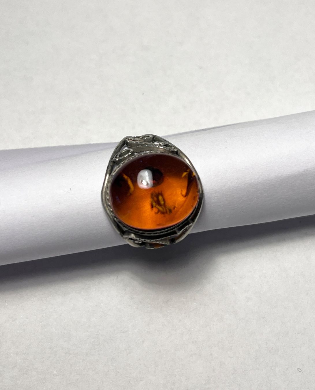 Anelli: Bernsteinring mit filigraner Fassung – Usato da Stein AR venduto da PetraF0102