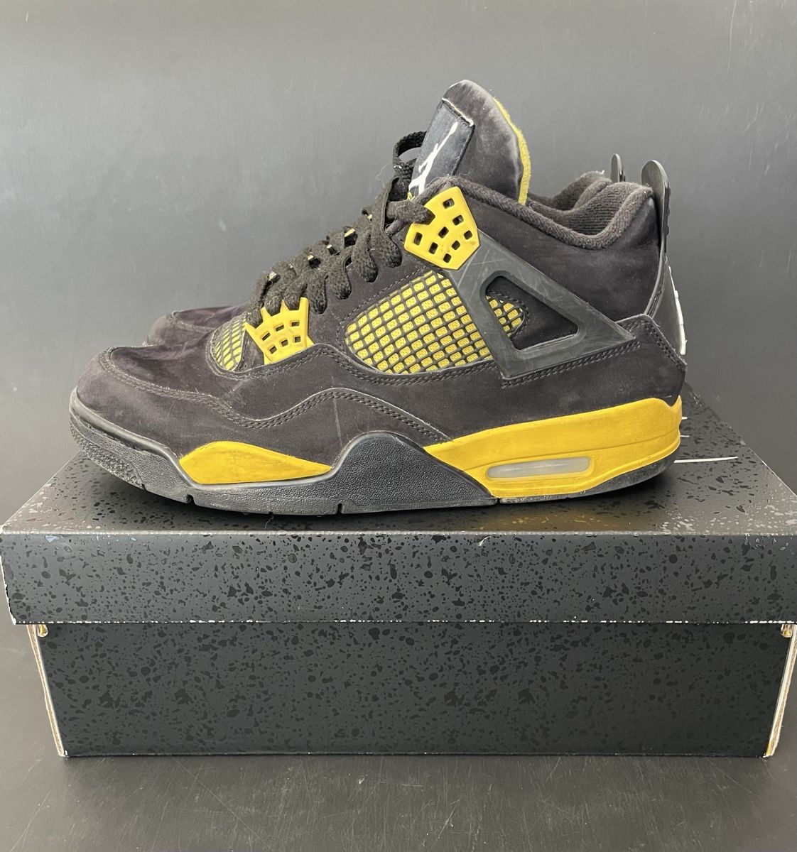 Jordan Scarpe da uomo: Nike Air Jordan 4 Retro, Black Thunder – Usato da Remetschwil venduto da Dissler75 3